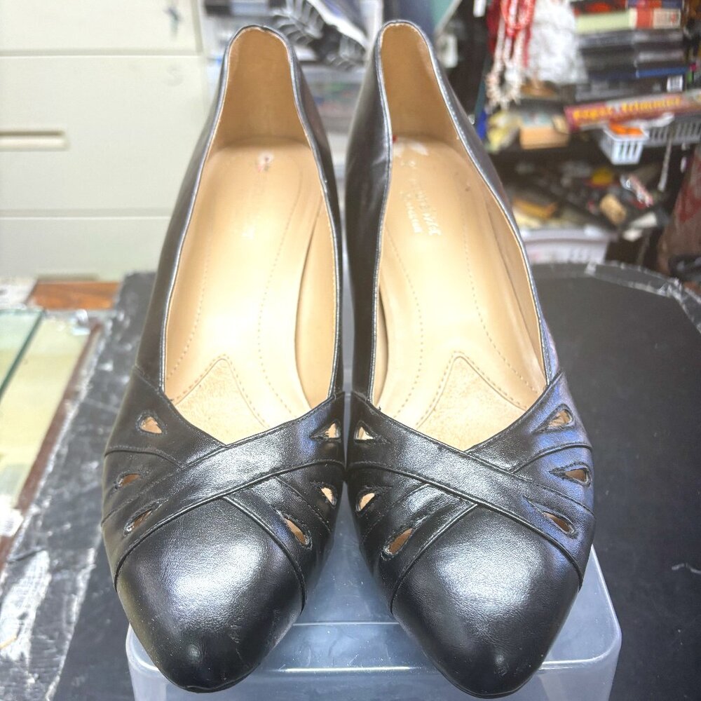 High heel shoe